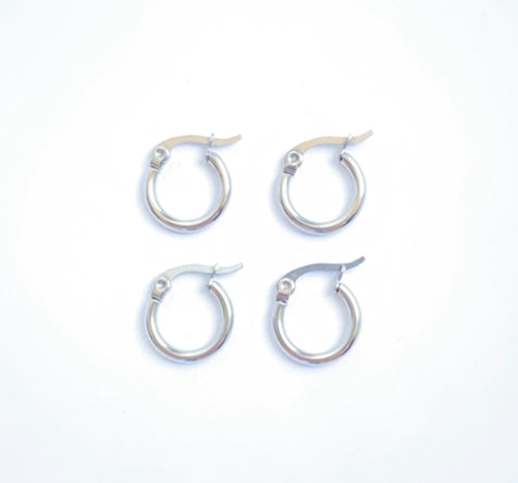 zilvere 10mm hoops pp. rvs